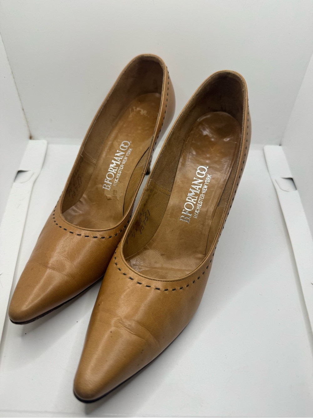 Vintage B Foreman Co 3” heels